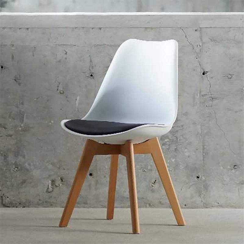 Casa si Gradina - Mobilier - Scaune si fotolii - Scaune - Set 2 Scaune cu Picioare din Lemn de Fag, Sezut din PP si Perna din Piele Ecologica, 49 x 43 x 82 cm, Alb cu Negru - Infinity.ro