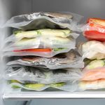 Market - Curatenie si intretinere casa - Produse bucatarie - Pungi si folii alimentare - Pachet 300 Pungi Vidat Gofrate pentru alimente, 90 microni, Neste® - 20 x 30 cm - Infinity.ro