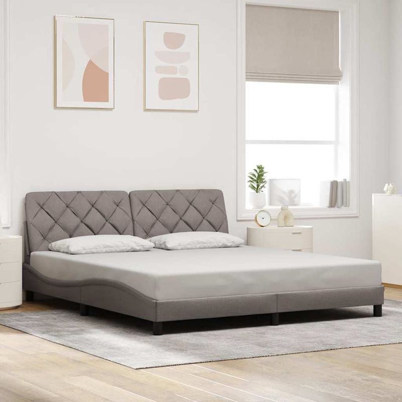 Casa si Gradina - Mobilier - Paturi si accesorii - Paturi - Cadru de pat cu LED fara saltea Taupe 180x200 cm Material - Infinity.ro