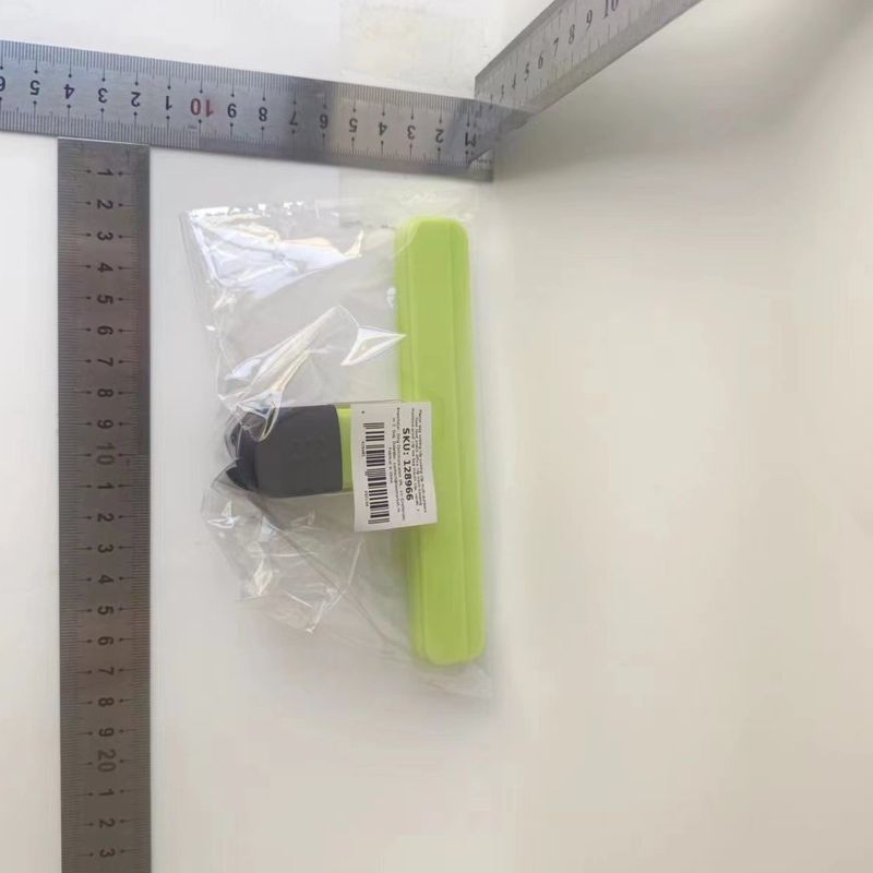 Casa si Gradina - Bucatarie si vesela - Ustensile bucatarie - Polonice, linguri si clesti de bucatarie - Cleste Multifunctional pentru Sigilarea Pungilor, Flippy, din Plastic, Mentine Alimentele Proaspete, 15x7.5 cm, Verde - Infinity.ro