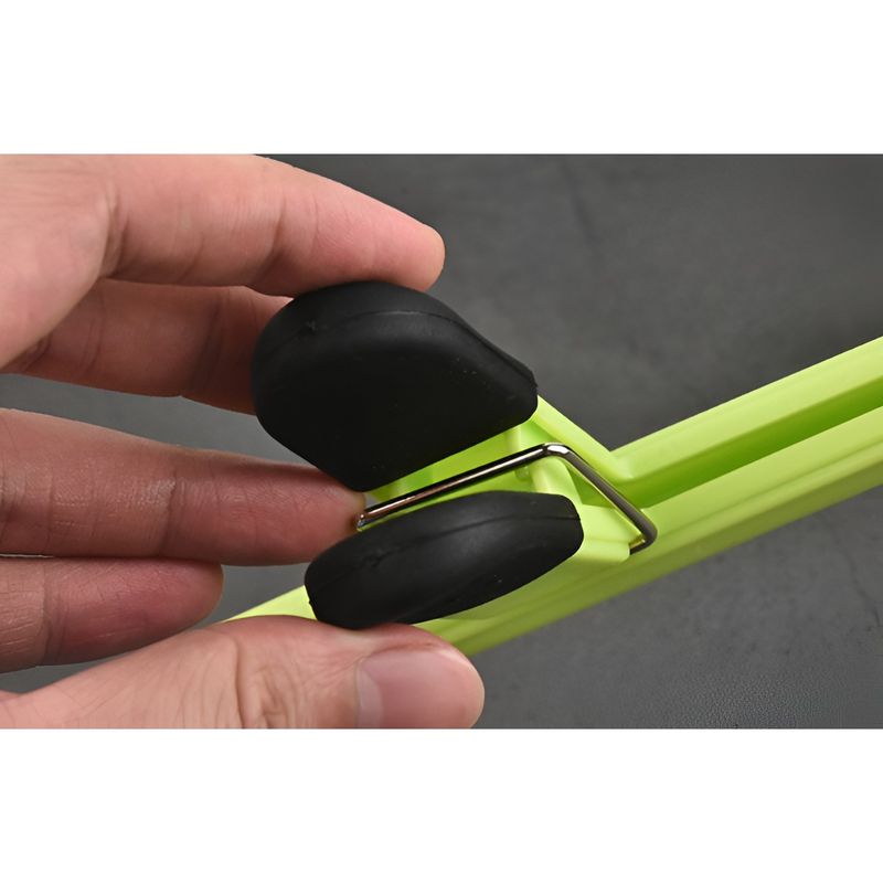 Casa si Gradina - Bucatarie si vesela - Ustensile bucatarie - Polonice, linguri si clesti de bucatarie - Cleste Multifunctional pentru Sigilarea Pungilor, Flippy, din Plastic, Mentine Alimentele Proaspete, 15x7.5 cm, Verde - Infinity.ro