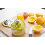 Electronice si Electrocasnice - Electrocasnice bucatarie - Preparare bauturi - Storcatoare de fructe - Storcator de Fructe 2 in 1, Flippy, cu Razatoare si Separator Ou, 14.8 x 8 x 13 cm, Verde - Infinity.ro