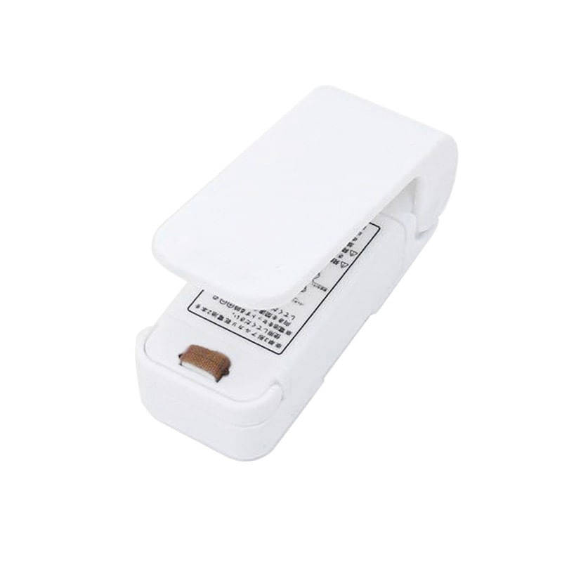 Market - Curatenie si intretinere casa - Produse bucatarie - Pungi si folii alimentare - Mini Aparat de Sigilat Pungi cu Baterii, Flippy, Etansare prin Caldura, Spate Magnetic, Portabil, 9.7x3 cm, Alb - Infinity.ro