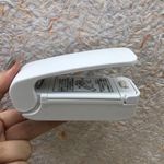 Market - Curatenie si intretinere casa - Produse bucatarie - Pungi si folii alimentare - Mini Aparat de Sigilat Pungi cu Baterii, Flippy, Etansare prin Caldura, Spate Magnetic, Portabil, 9.7x3 cm, Alb - Infinity.ro