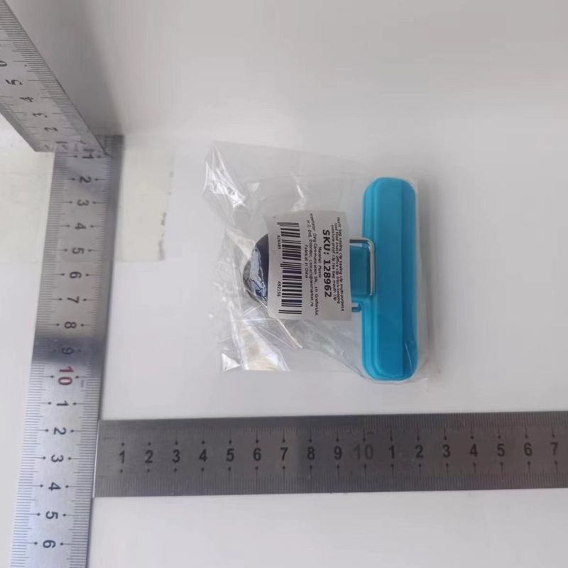 Casa si Gradina - Bucatarie si vesela - Ustensile bucatarie - Polonice, linguri si clesti de bucatarie - Cleste Multifunctional pentru Sigilarea Pungilor, Flippy, din Plastic, Mentine Alimentele Proaspete, 7x6.5 cm, Albastru - Infinity.ro