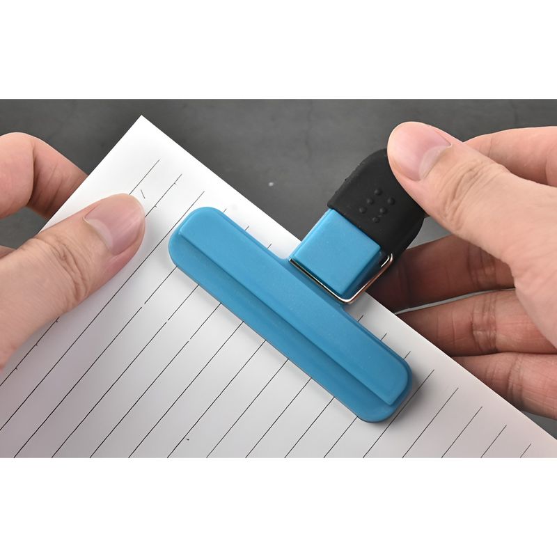 Casa si Gradina - Bucatarie si vesela - Ustensile bucatarie - Polonice, linguri si clesti de bucatarie - Cleste Multifunctional pentru Sigilarea Pungilor, Flippy, din Plastic, Mentine Alimentele Proaspete, 7x6.5 cm, Albastru - Infinity.ro