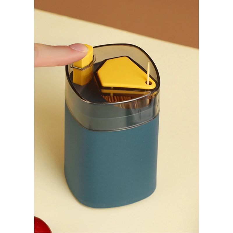 Casa si Gradina - Bucatarie si vesela - Ustensile bucatarie - Rasnite si dozatoare condimente - Suport Scobitori, Flippy, Automat, cu Buton si Capac, din PP, 9.5x6 cm, Albastru - Infinity.ro