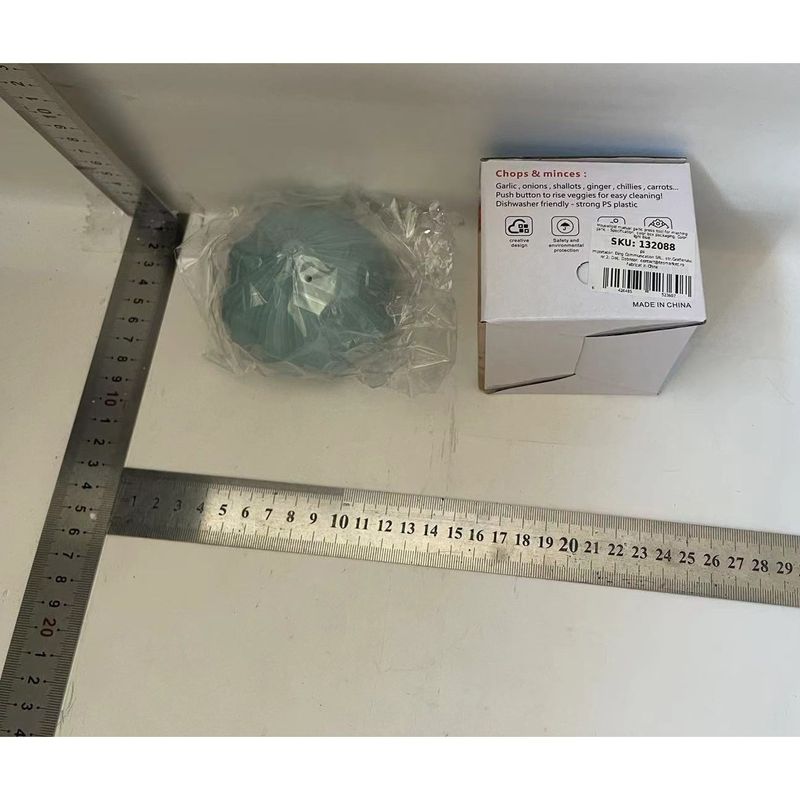 Casa si Gradina - Bucatarie si vesela - Ustensile bucatarie - Prese si storcatoare manuale - Presa Manuala pentru Usturoi, Flippy, Model Usturoi, 7 x 7.5 cm, din Plastic, Albastru Deschis - Infinity.ro