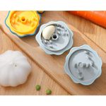 Casa si Gradina - Bucatarie si vesela - Ustensile bucatarie - Prese si storcatoare manuale - Presa Manuala pentru Usturoi, Flippy, Model Usturoi, 7 x 7.5 cm, din Plastic, Albastru Deschis - Infinity.ro