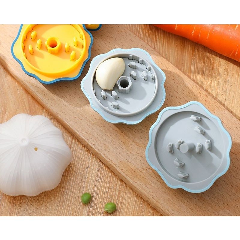 Casa si Gradina - Bucatarie si vesela - Ustensile bucatarie - Prese si storcatoare manuale - Presa Manuala pentru Usturoi, Flippy, Model Usturoi, 7 x 7.5 cm, din Plastic, Albastru Deschis - Infinity.ro