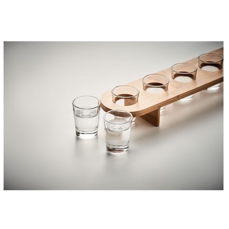 Casa si Gradina - Bucatarie si vesela - Cani si pahare - Pahare - Set 6 Pahare Shot din Sticla Flippy, cu Suport din Lemn, Design Rustic, 49.5 x 7 x 6.5 cm, Maro - Infinity.ro
