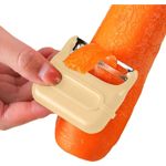 Casa si Gradina - Bucatarie si vesela - Ustensile bucatarie - Razatori si curatatoare - Decojitor/Curatator manual de legume si fructe, Flippy, portabil, cu magnet, doua lame, Inox, Galben, 6.7x6x1.6 cm - Infinity.ro