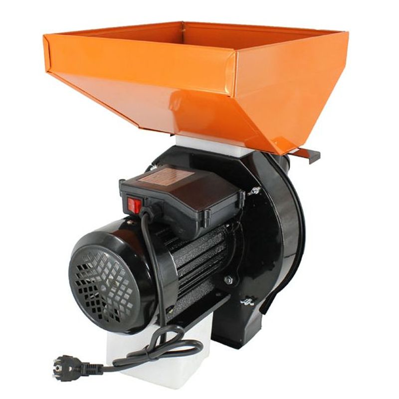 Casa si Gradina - Gradinarit si plante - Agricultura - Utilaje agricole - Moara cereale si stiuleti DDT, motor 3.5 Kw, 20 ciocanele, 4 site, cuva mare, 200 kg/h - Infinity.ro