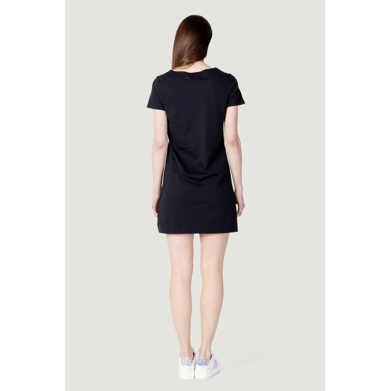 Fashion, accesorii si bijuterii - Femei - Imbracaminte femei - Rochii femei - Rochie-tricou dama Love Moschino W592927, XL INTL, Negru - Infinity.ro