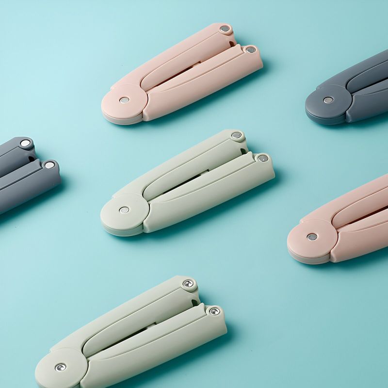 Market - Spalare si intretinere rufe - Uscatoare de rufe si accesorii - Umeras Pliabil de Calatorie, Flippy, Mini Cuier Portabil pentru Haine, Suport de Uscare, 14x7x1.4cm, Roz - Infinity.ro