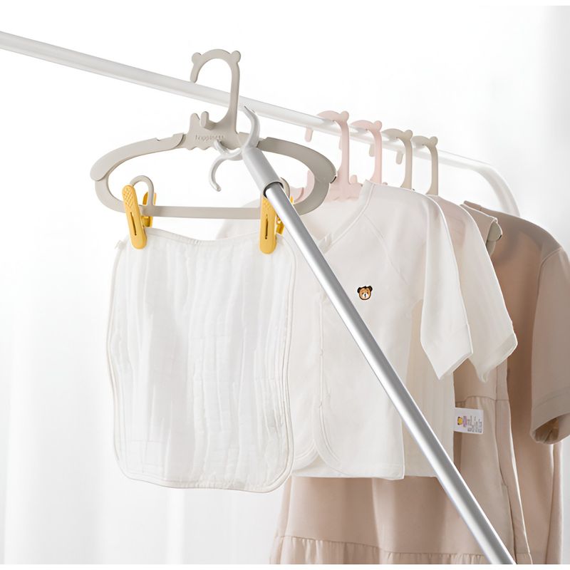 Market/Spalare si intretinere rufe/Uscatoare de rufe si accesorii - Set 20 de Cleme pentru Haine, Flippy, de Prindere pentru Pantaloni, Atasabile la Umerase, 1.6x2.3x6.35 cm, Galben - Infinity.ro