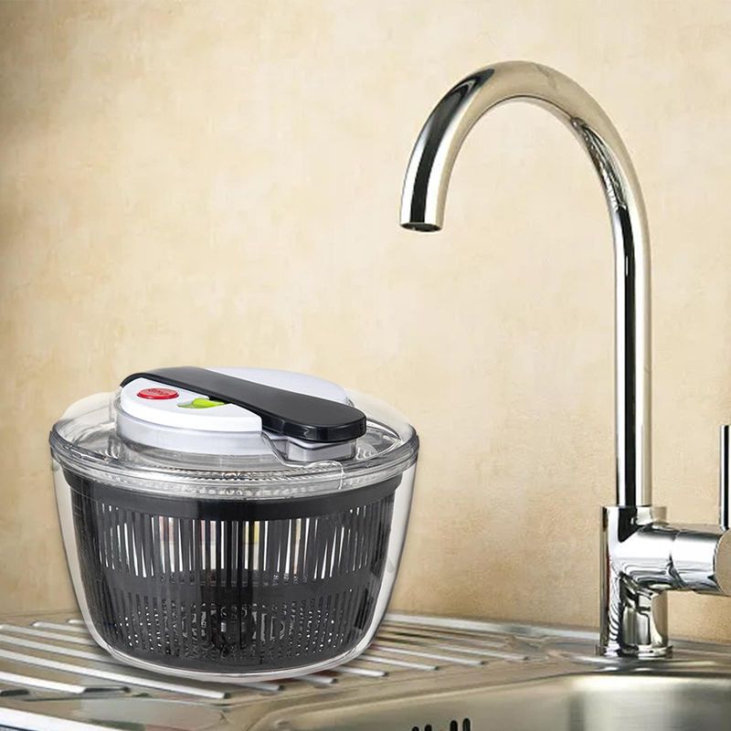 Casa si Gradina - Bucatarie si vesela - Organizare si depozitare bucatarie - Cutii alimentare - Uscator Manual pentru Salata si Verdeturi, Flippy, Plastic, 16x15x21 cm, Capacitate 3L, Negru - Infinity.ro