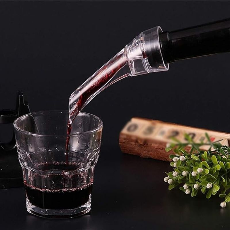 Casa si Gradina - Bucatarie si vesela - Accesorii bar - Carafe si decantoare - Aerator cu Turnator de Vin 2in1, Flippy, Decantare, Anti-Picurare, Fara Scurgere, 18x10x8cm, Negru - Infinity.ro