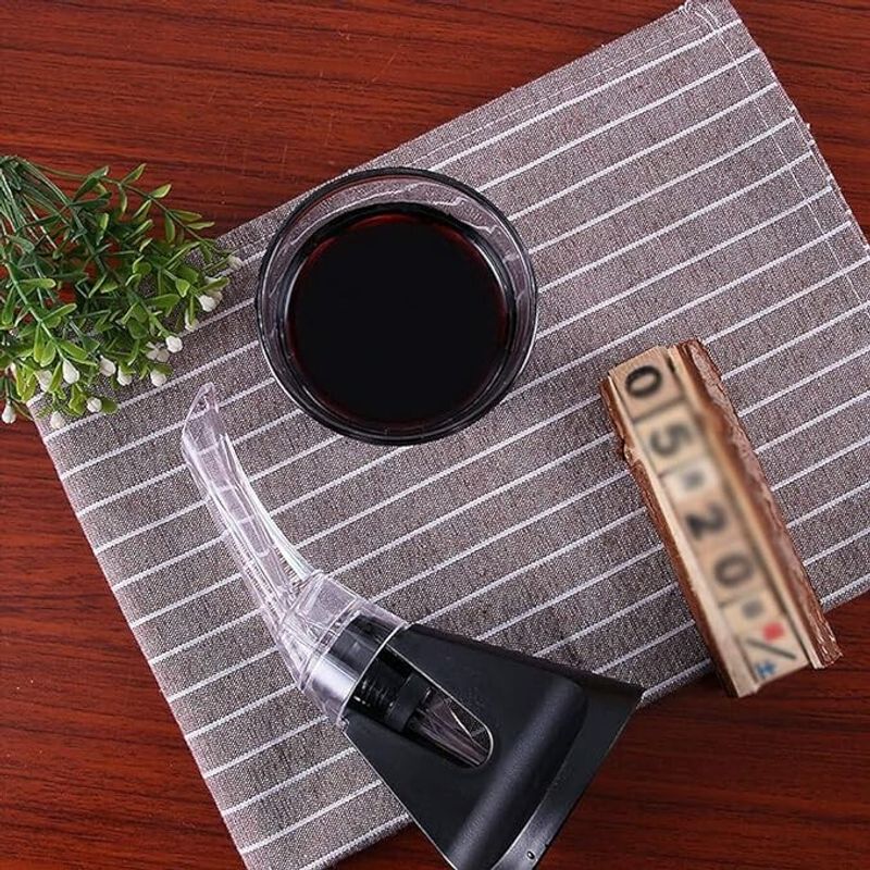 Casa si Gradina - Bucatarie si vesela - Accesorii bar - Carafe si decantoare - Aerator cu Turnator de Vin 2in1, Flippy, Decantare, Anti-Picurare, Fara Scurgere, 18x10x8cm, Negru - Infinity.ro