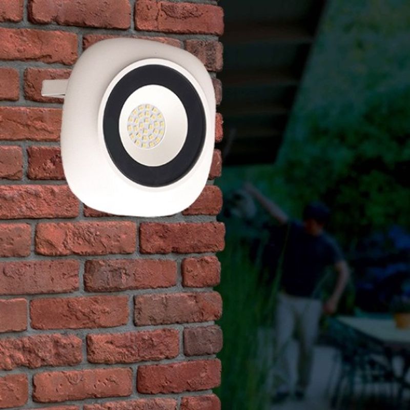 Casa si Gradina - Corpuri si surse de iluminat - Iluminat comercial si industrial - Proiectoare si lampi de lucru - Proiector LED rotund SMD Iris, 20W, 1800Lm, 6400K, lumina rece, alb - Infinity.ro