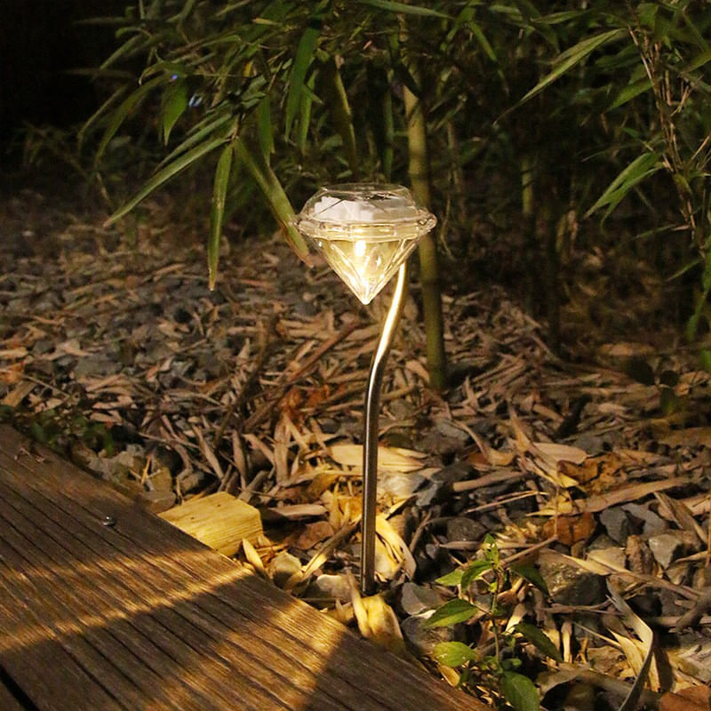 Casa si Gradina - Corpuri si surse de iluminat - Iluminat exterior - Lampi solare - Lampa solara LED tip Diamant pentru gradina Flippy, inaltime 30 cm, 2V, ABS, 600mAh, alb cald - Infinity.ro