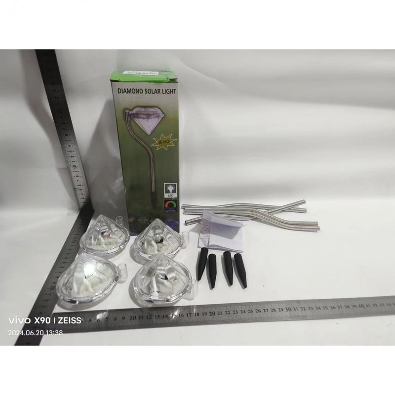 Casa si Gradina - Corpuri si surse de iluminat - Iluminat exterior - Lampi solare - Lampa solara LED tip Diamant pentru gradina Flippy, inaltime 30 cm, 2V, ABS, 600mAh, alb rece - Infinity.ro