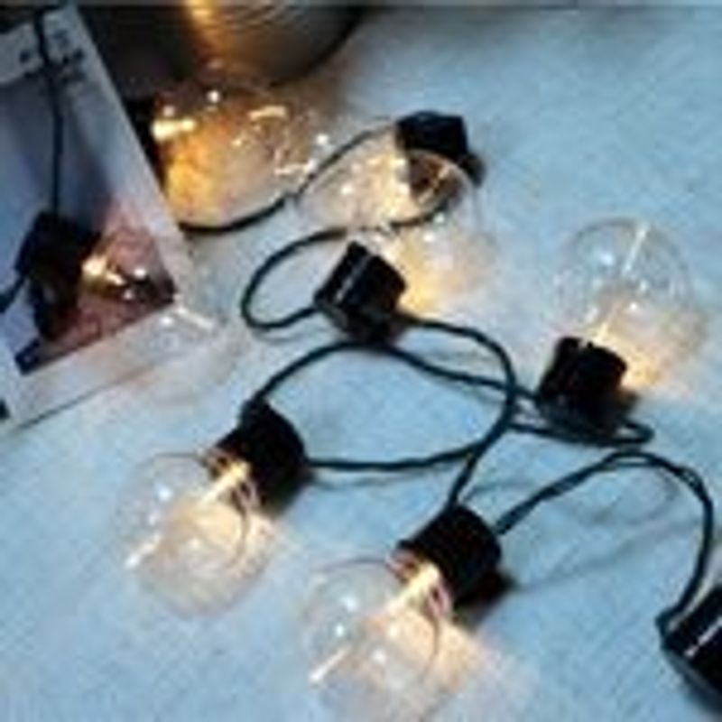 Casa si Gradina - Corpuri si surse de iluminat - Iluminat exterior - Instalatii luminoase exterior - Instalatie Craciun, 5 M, 10 de LED-uri, alb-cald, model cu bulb, liniara, solara, interior/exterior, Flippy - Infinity.ro