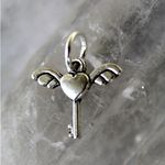 Fashion, accesorii si bijuterii - Femei - Bijuterii femei - Pandantive femei - Pandantiv din Argint 925 Jolie Silver, Model Cheita cu Aripi, 13 x 17 mm, 1.1 g - Infinity.ro