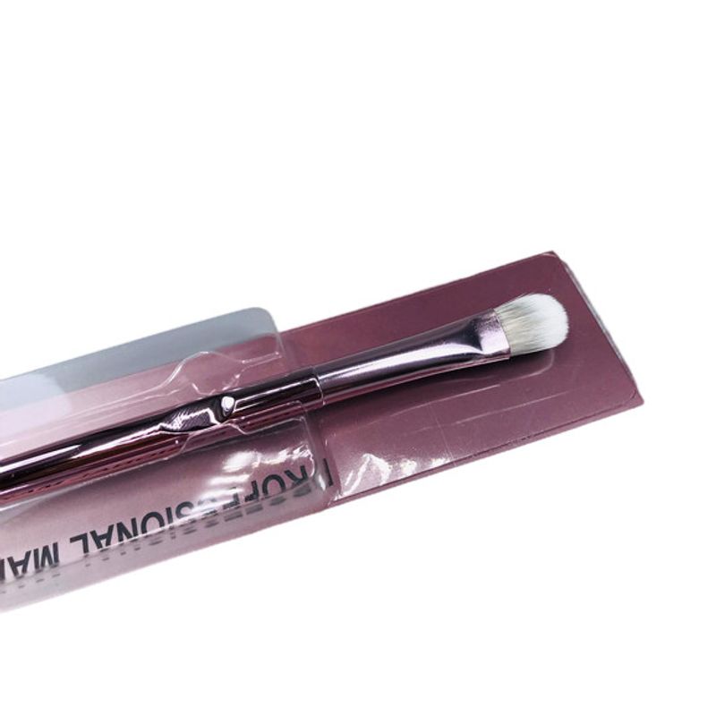 Ingrijire personala si Cosmetice - Machiaj - Aplicatoare si pensule machiaj - Pensula fard de ochi Wet N Wild - Infinity.ro