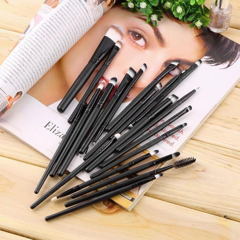 Ingrijire personala si Cosmetice - Machiaj - Aplicatoare si pensule machiaj - Set 20 pensule machiaj Black, Husa depozitare inclusa - Infinity.ro