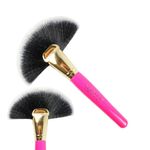 Ingrijire personala si Cosmetice - Machiaj - Aplicatoare si pensule machiaj - Pensula pudra de fata Technic Professional PRO Large Fan Brush - Infinity.ro