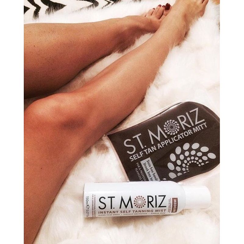 Ingrijire personala si Cosmetice - Ingrijire personala - Protectie solara - Produse autobronzante - Manusa profesionala pt aplicarea autobronzantului St Moriz Velvet Tanning Mitt - Infinity.ro