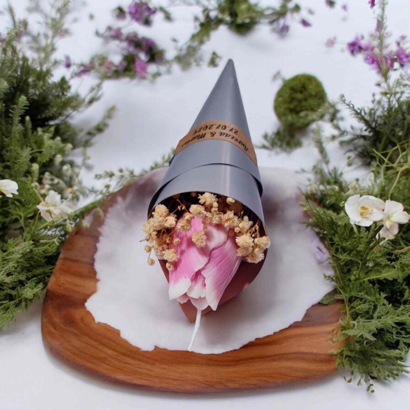 Market - Cadouri - Cadouri personalizate - Marturii elegante Nunta / Botez buchetel lumanare trandafir si flori uscate - Infinity.ro