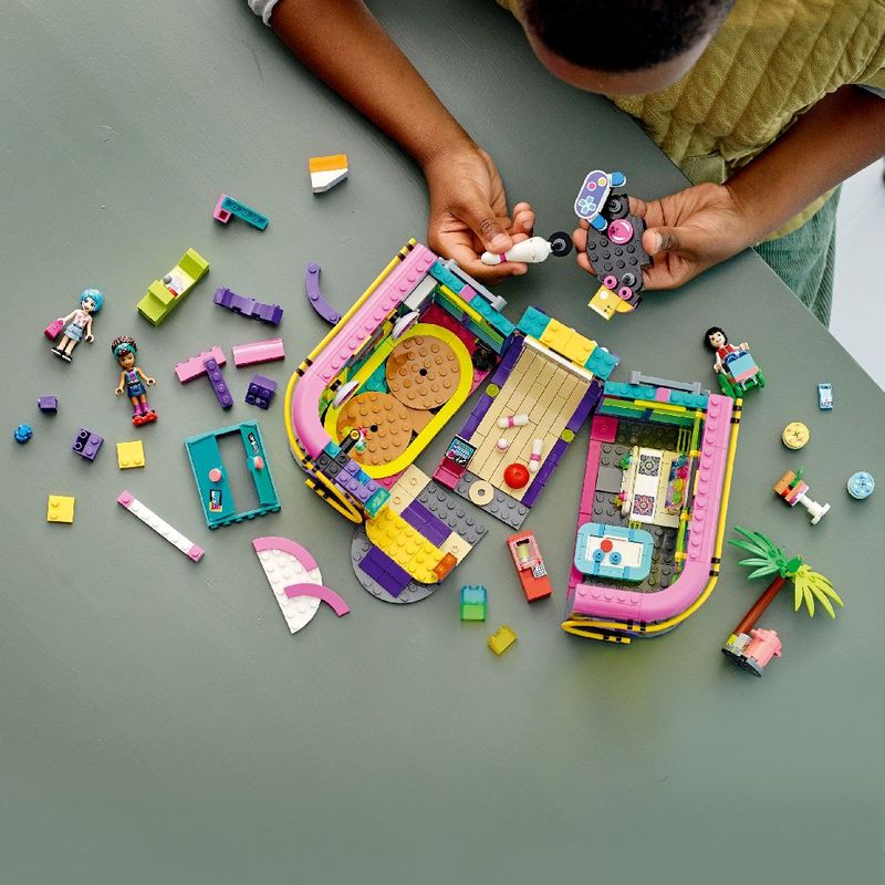 Jucarii, Copii si Bebe - Jucarii si jocuri - Seturi de constructie si cuburi - Seturi de constructie - Lego friends galeria disco cu jocuri electronice 41708 - Infinity.ro