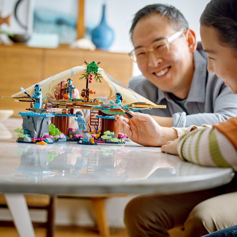 Jucarii, Copii si Bebe - Jucarii si jocuri - Seturi de constructie si cuburi - Seturi de constructie - Lego avatar casa metkayina in recif 75578 - Infinity.ro