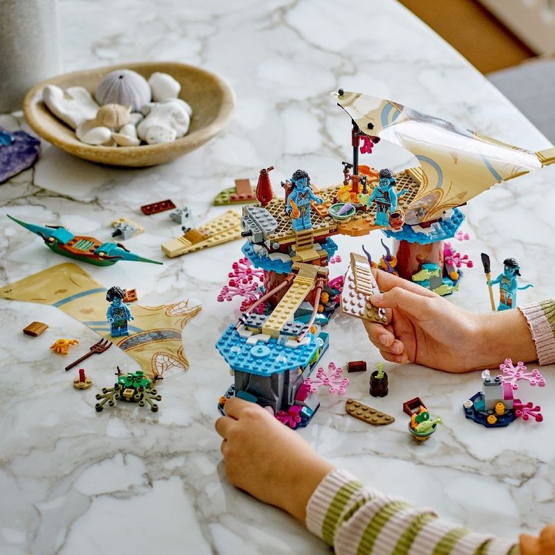 Jucarii, Copii si Bebe - Jucarii si jocuri - Seturi de constructie si cuburi - Seturi de constructie - Lego avatar casa metkayina in recif 75578 - Infinity.ro