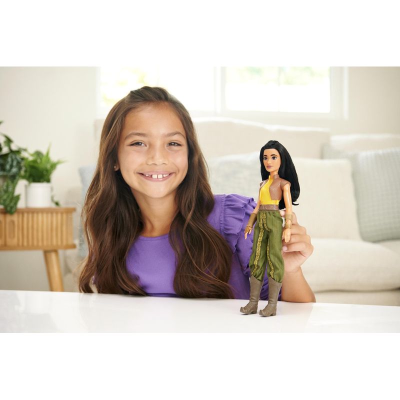 Jucarii, Copii si Bebe - Jucarii si jocuri - Papusi si accesorii - Papusi - Disney princess papusa printesa raya - Infinity.ro