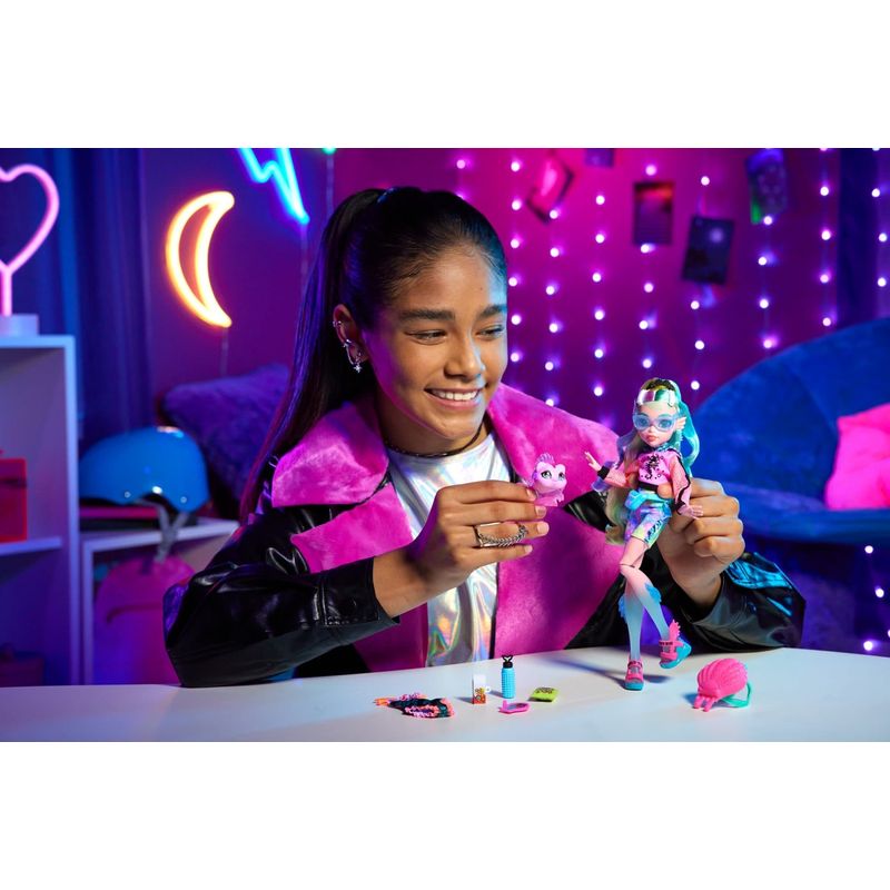 Jucarii, Copii si Bebe - Jucarii si jocuri - Papusi si accesorii - Papusi - Monster high papusa lagoona blue cu animalut si accesorii - Infinity.ro
