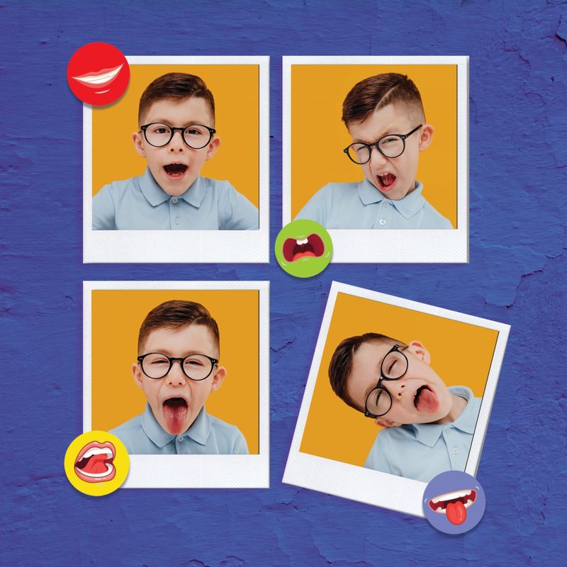 Jucarii, Copii si Bebe - Jucarii si jocuri - Jocuri si puzzle - Jocuri de societate - Joc de carti cu gura pana la urechi - Infinity.ro