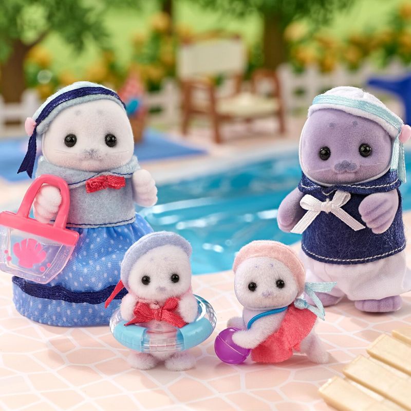 Jucarii, Copii si Bebe - Jucarii si jocuri - Figurine - Figurine Sylvanian Families-Familia Focilor - Infinity.ro