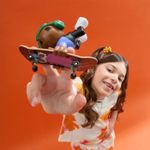 Jucarii, Copii si Bebe - Jucarii si jocuri - Figurine - Tech dech sk8 crew pachet placa si figurina 9.6cm casti verzi - Infinity.ro