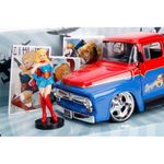 Jucarii, Copii si Bebe - Jucarii si jocuri - Vehicule si jucarii cu telecomanda - Masinute - Dc comics bombshells 1956 ford super girl scara 1 la 24 - Infinity.ro