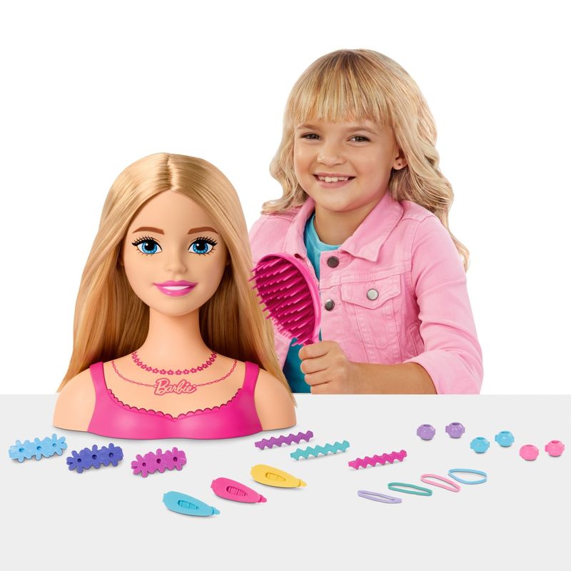 Jucarii, Copii si Bebe - Jucarii si jocuri - Jucarii & jocuri educative - Jucarii interactive - Barbie bust barbie beauty model - Infinity.ro