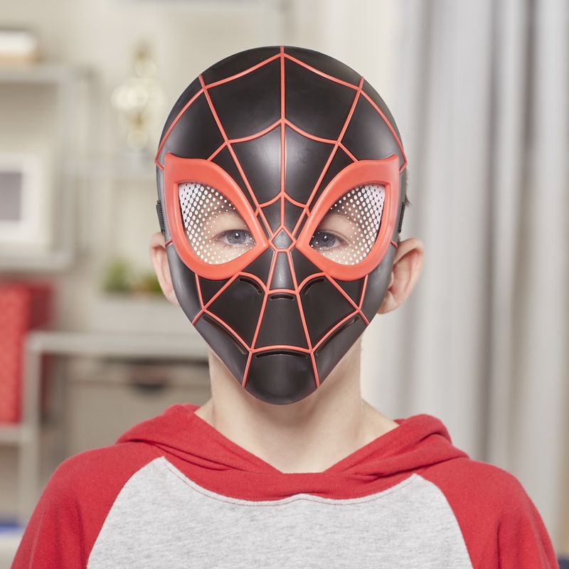 Jucarii, Copii si Bebe - Jucarii si jocuri - Jucarii de rol - Masti si costume copii - Masca lui spider-man seria miles morales - Infinity.ro
