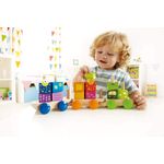 Jucarii, Copii si Bebe - Jucarii si jocuri - Jucarii & jocuri educative - Jucarii interactive - Hape trenul fantasia - Infinity.ro