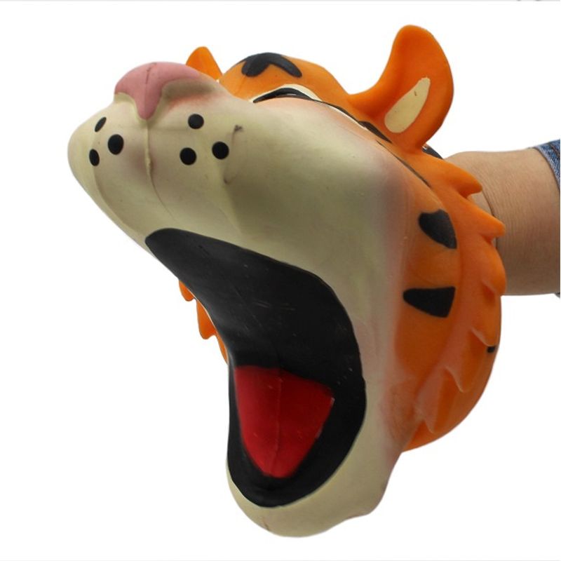 Jucarii, Copii si Bebe - Jucarii si jocuri - Jucarii & jocuri educative - Jucarii interactive - Marioneta de mana, pentru copii, Deluxebase, 13 cm, model tigru - Infinity.ro