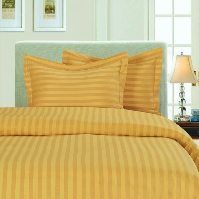 Casa si Gradina - Textile si covoare - Lenjerii de pat - Fete de perna - Set 2 fete de perna Kotonia Home Deco - Damasc Saten - 100% bumbac, 70x70 cm, dimensiune dungi 1 cm, Mustar - Infinity.ro