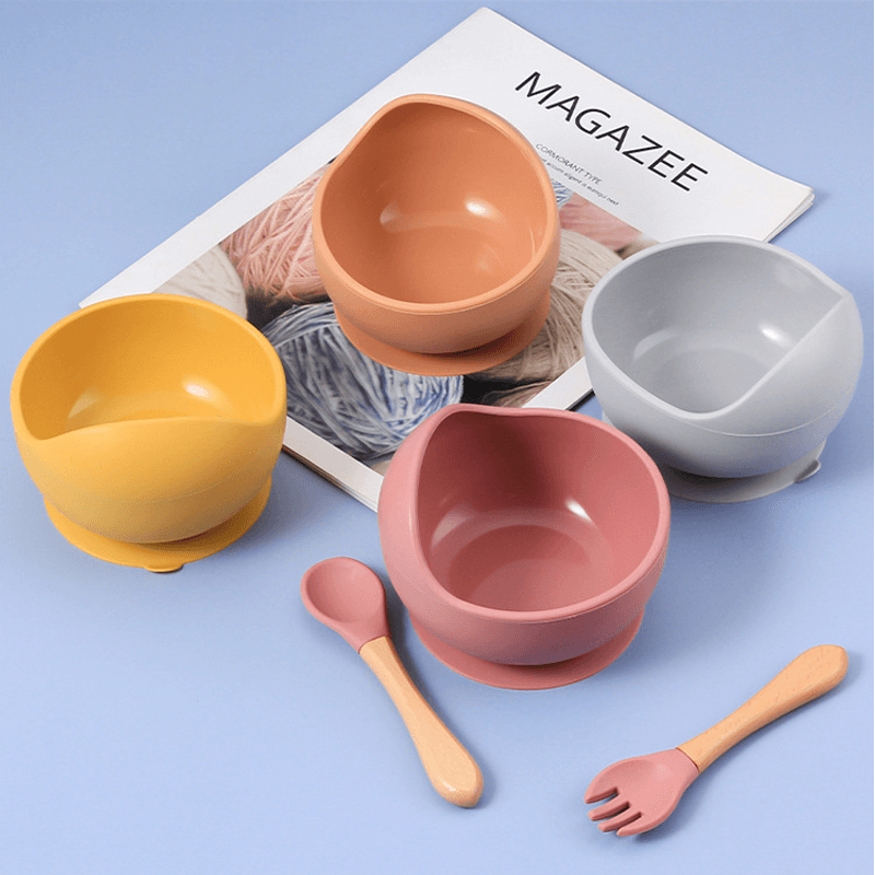 Jucarii, Copii si Bebe - Hrana si alaptare - Biberoane, suzete si accesorii hranire - Articole hranire bebelusi - Set hranire bebelusi si copii Topaqua® Minnie Me, pentru diversificare din silicon BPA free, 6+ luni, farfurie, bol, bavetica, tacamuri, roz pal - Infinity.ro