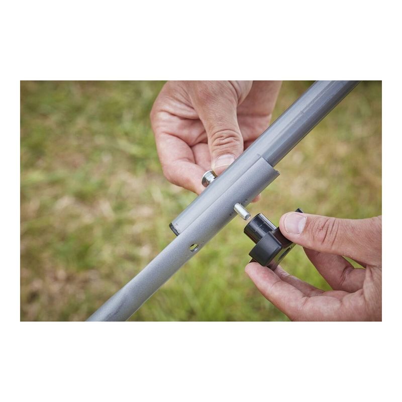 Casa si Gradina - Gradinarit si plante - Utilaje gradina - Masini de tuns iarba - Masina de tuns iarba Black & Decker BCMW3318L2-QW 18 V - Infinity.ro