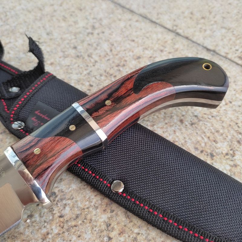 Sport si Outdoor - Camping - Cutite, bricege si accesorii - Cutite si bricege - Cutit de vanatoare militar Finka Foxter, 30 cm, otel si lemn, teaca inclusa - Infinity.ro